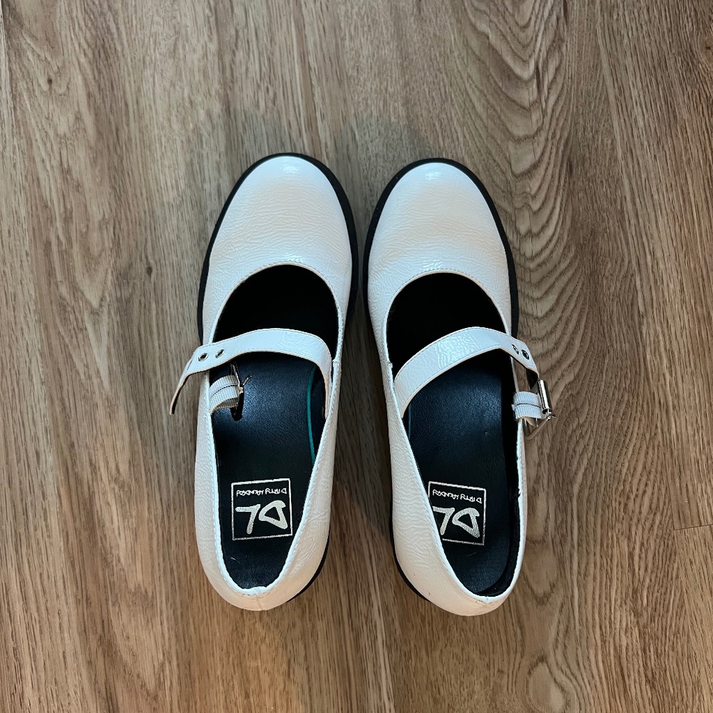 Mary Jane Lug Sole Size 6 Dirty Laundry NWOT Black and White Patent